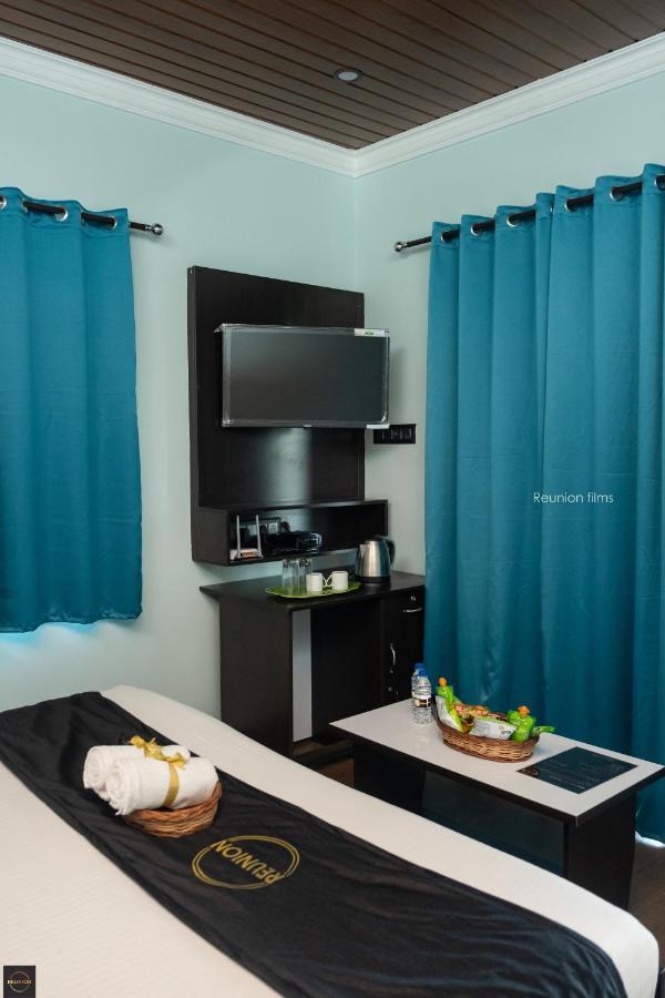 Reunion Ocean Tides Hotel Udupi Luaran gambar