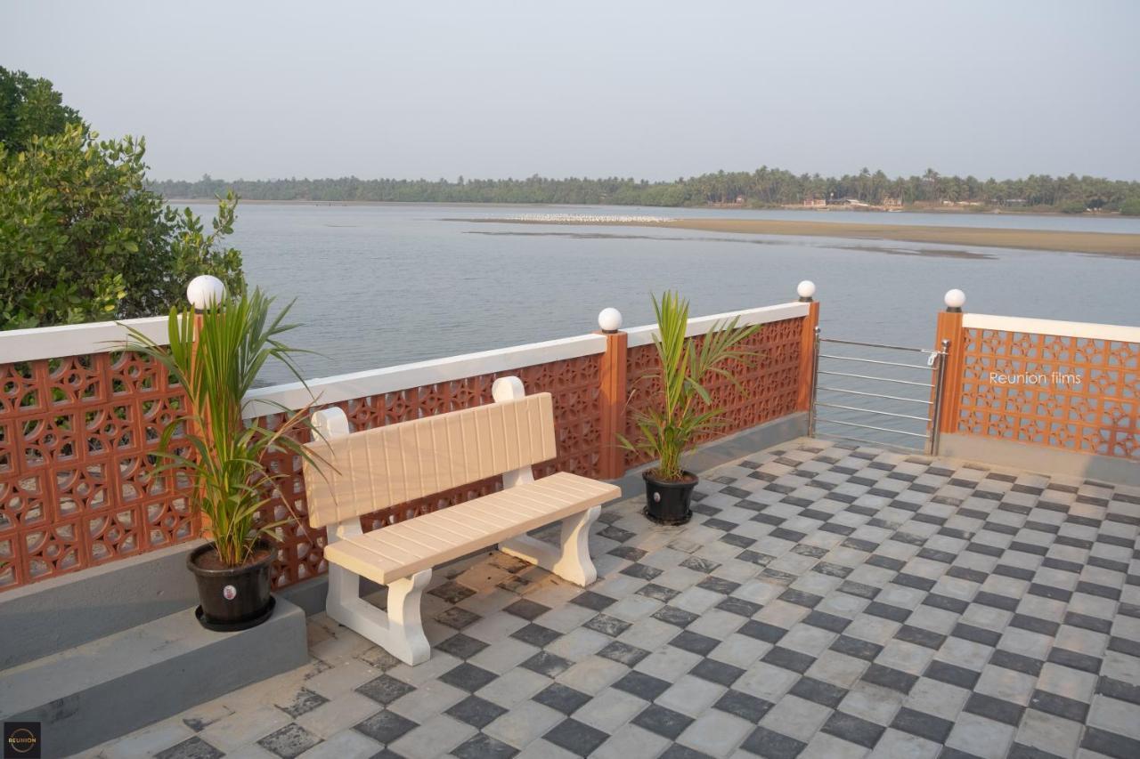 Reunion Ocean Tides Hotel Udupi Luaran gambar