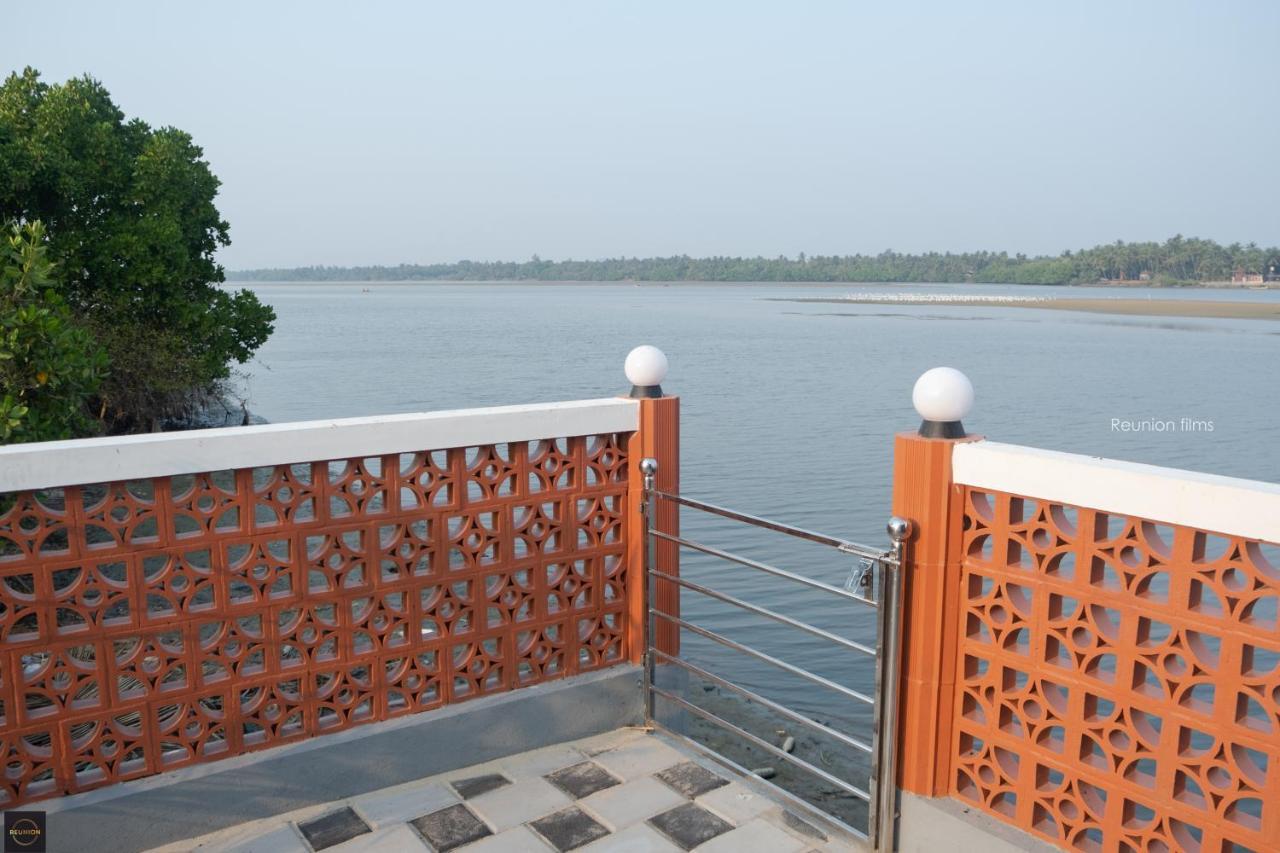 Reunion Ocean Tides Hotel Udupi Luaran gambar