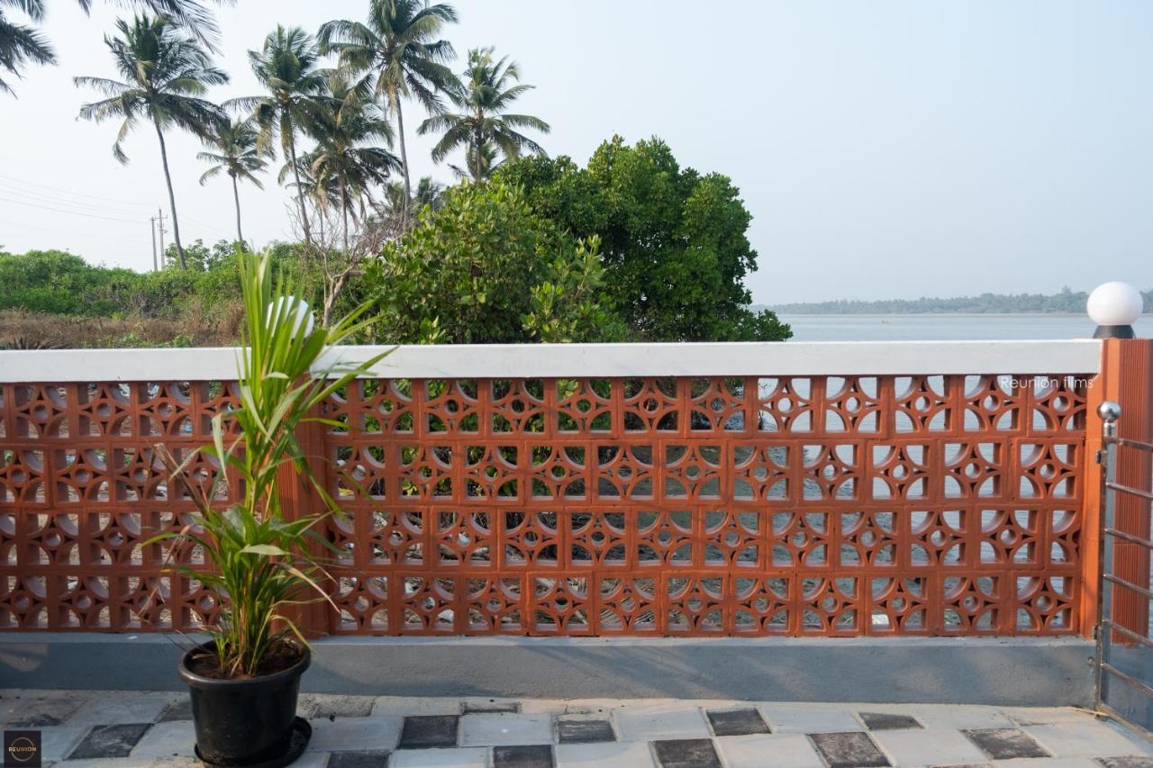 Reunion Ocean Tides Hotel Udupi Luaran gambar